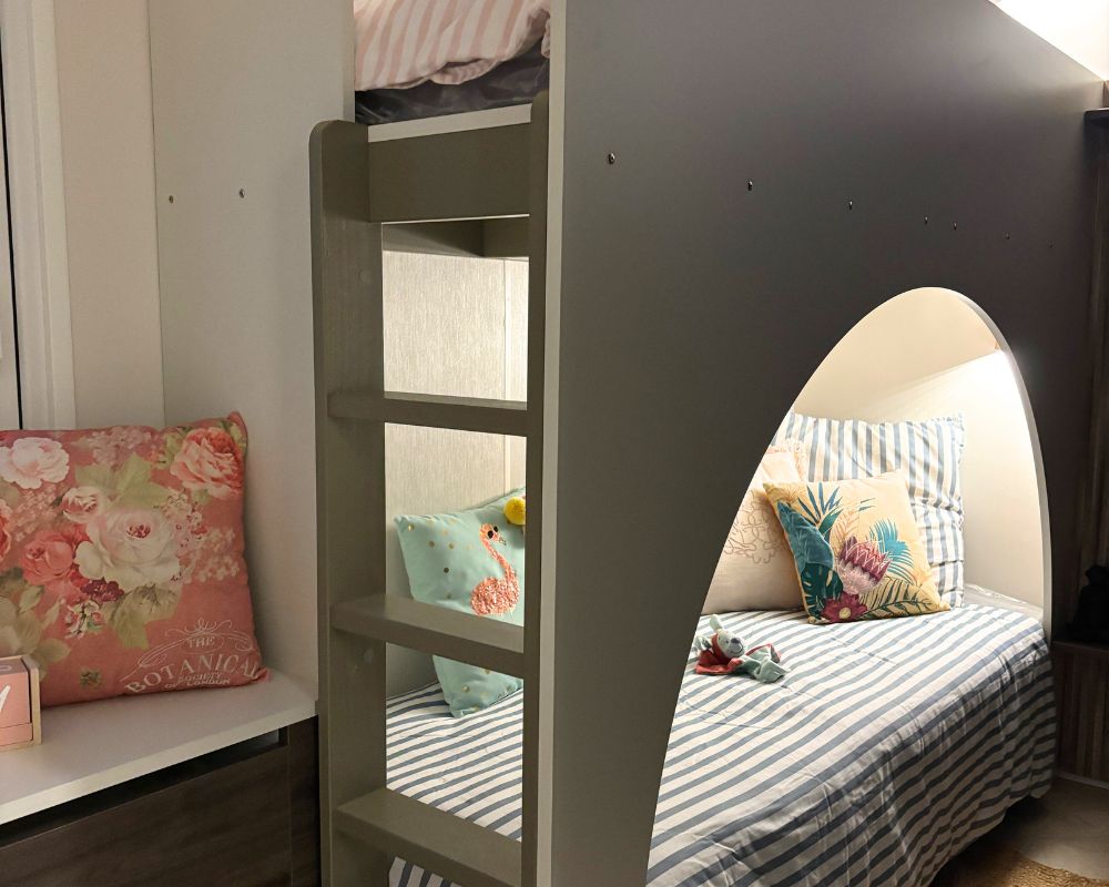 Mobil-home neuf Rideau Otello 106.3S de 2026 à vendre sur Quend, séjour, chambre lits superposés
