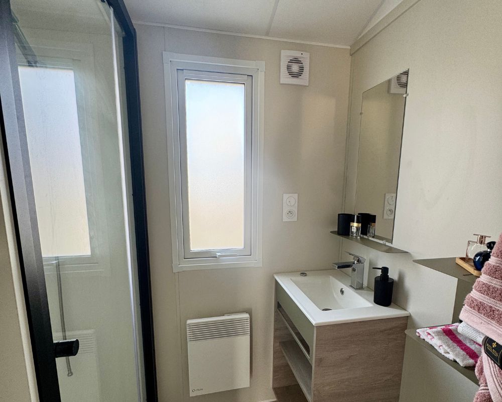 Mobil-home neuf Rideau Toscane1063 2025, salle d'eau