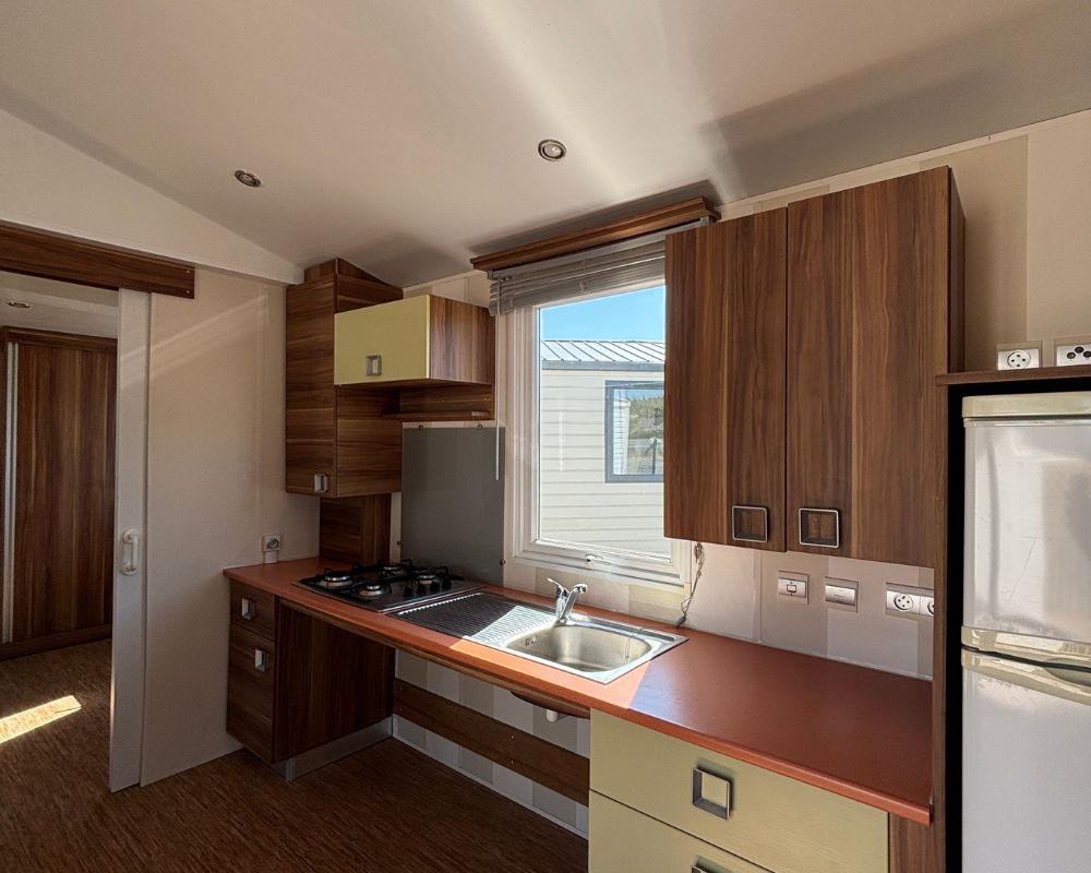 Mobil-home occasion PMR Hélios à vendre en Picardie pour camping, cuisine