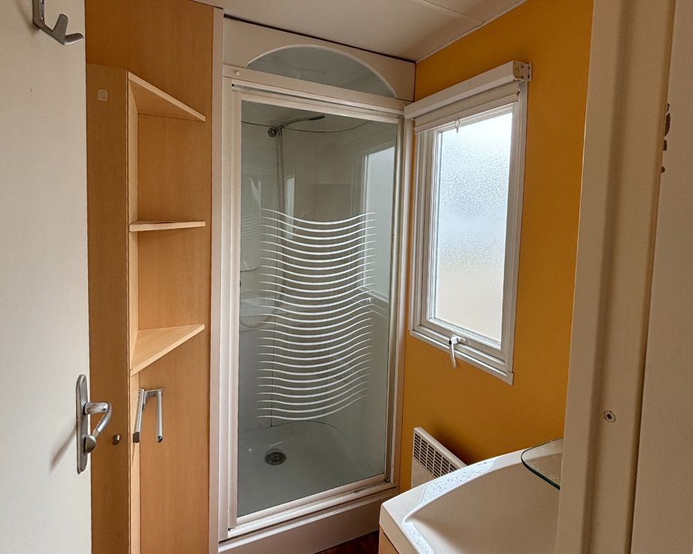 Mobil-home occasion Super Cordelia 2 chambres à vendre à Quend, salle d'eau