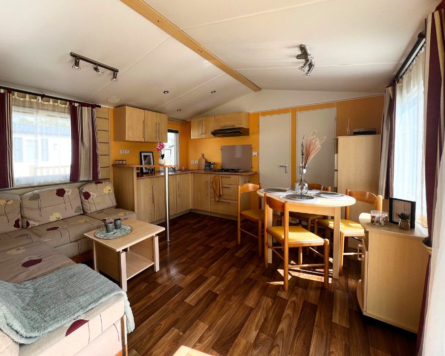 Mobil-home occasion Galaxie Confort 2 chambres à vendre à sur le camping d'Helfaut, séjour