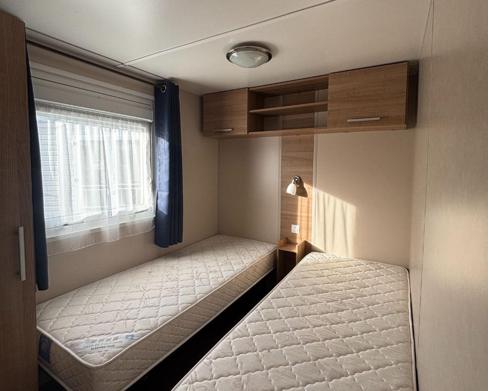 Mobil-home occasion Rapidhome Elite 100 3 chambres à vendre en Baie de Somme, chambre invité