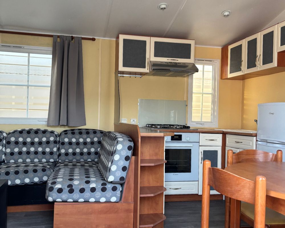 Mobil-home occasion : Salon IRM Rubis 3 à vendre sur Quend, le salon