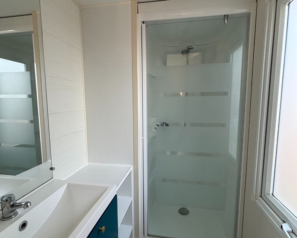 Mobil-home occasion O'hara Ophea 784 à vendre en picardie, salle de bains