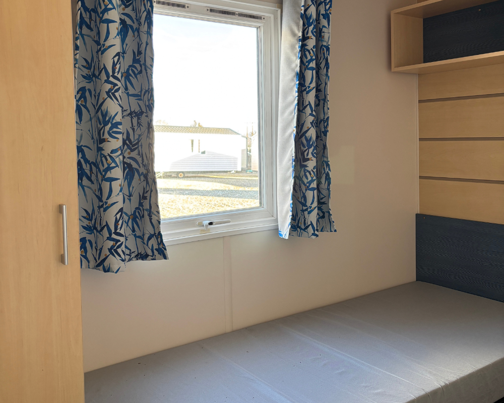 Mobil-home occasion Super Mercure en 2 chambres à vendre à sur camping, la chambre