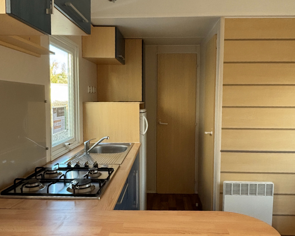 Mobil-home occasion Super Mercure en 2 chambres à vendre à sur camping, cuisine