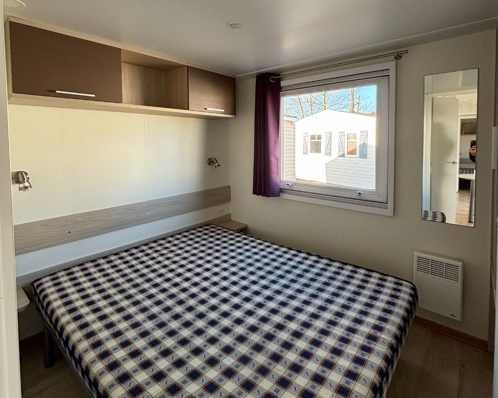 Mobil-home occasion Louisiane Flores à vendre sur la côte d'opale, chambre parentale