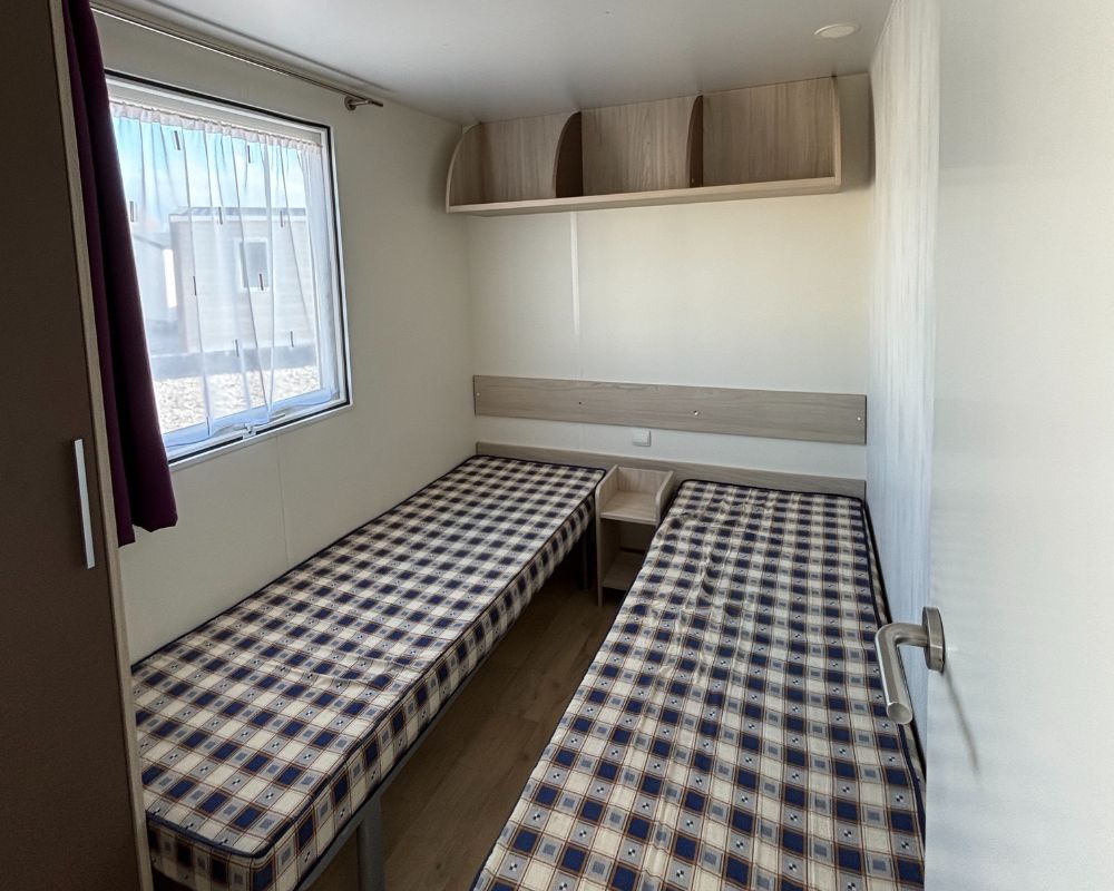 Mobil-home occasion Louisiane Flores à vendre sur la côte d'opale, chambre 1