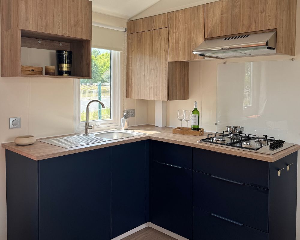 Mobil-home neuf IRM Azalée du côté de Fort Mahon, cuisine