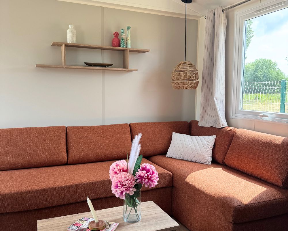 Mobil-home neuf IRM Azalée du côté de Fort Mahon, salon