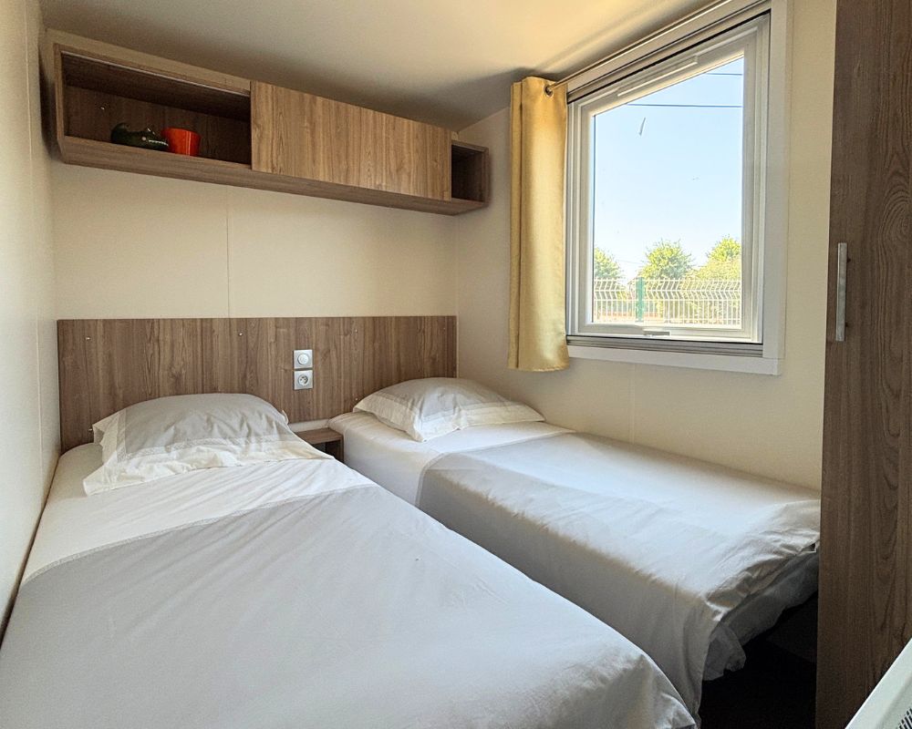 Mobil-home neuf IRM Magnolia 2026 à vendre sur la côte d'opale, chambre 1
