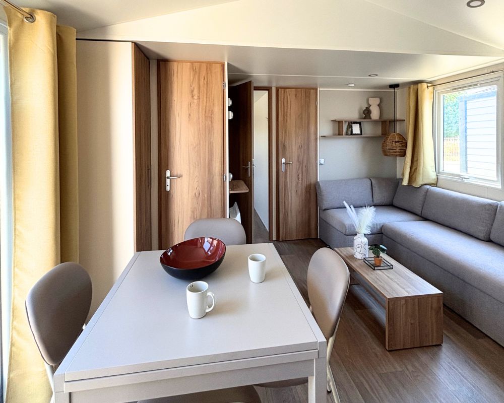 Mobil-home neuf IRM Magnolia 2026 à vendre sur la côte d'opale, salon