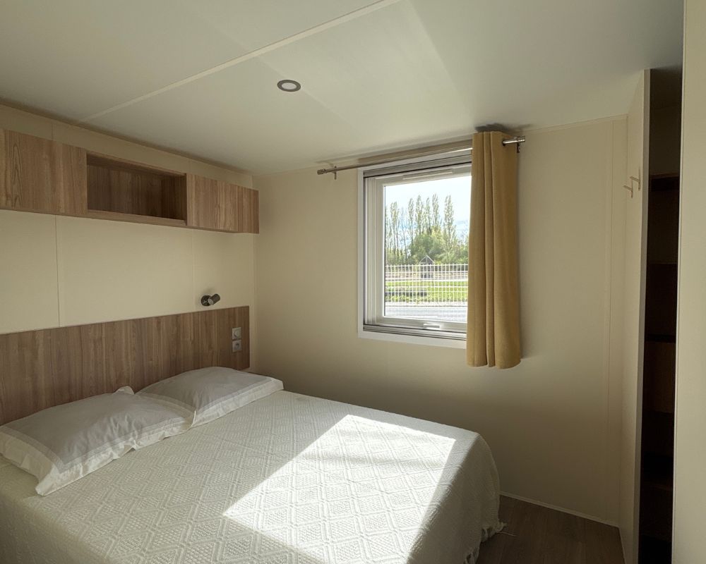Mobil-home neuf IRM Mimosa du côté de Berck sur mer, chambre pincipale