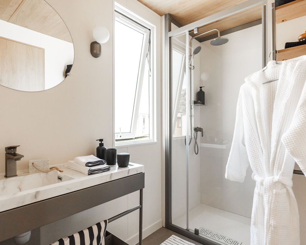 Mobil-home neuf O'Hara 844 du côté de la baie de somme, salle d'eau