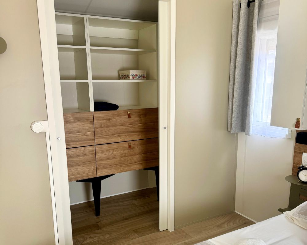 Mobil-home neuf Rideau Ankara 106.2 de 2026 à vendre sur la côte d'opale, dressing