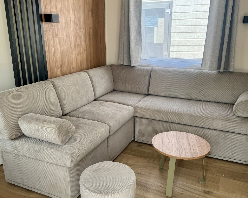 Mobil-home neuf Rideau Santa Fe 106.3s de 2026 à vendre à Quend, canapé