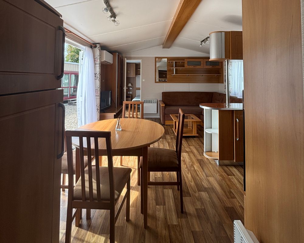 Mobil-home occasion IRM Emeraude à vendre en Baie de Somme, salle à manger