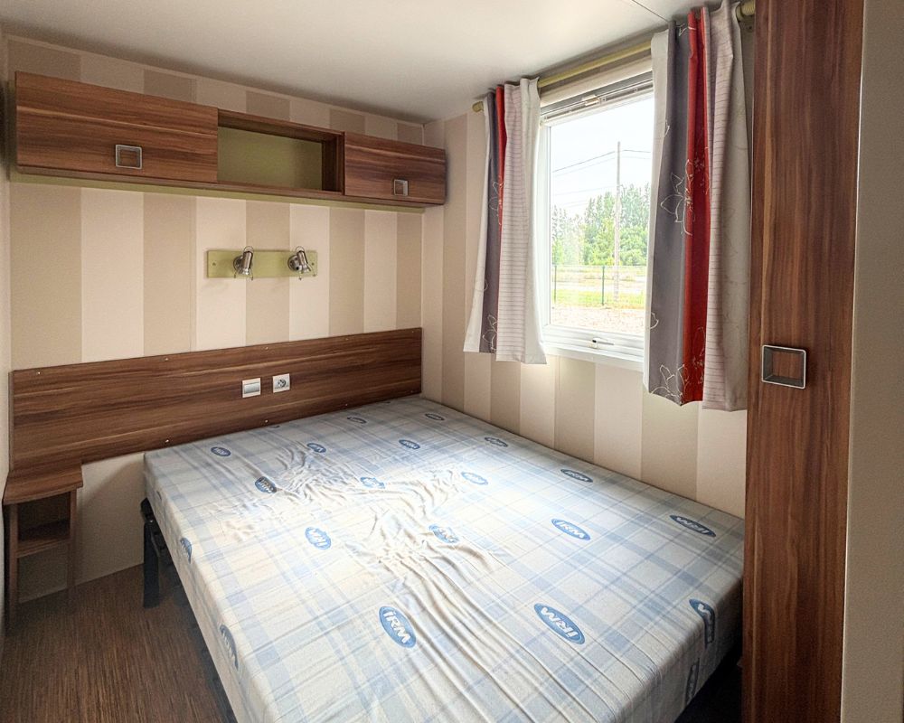 Mobil-home occasion IRM super octalia à vendre sur la côte d'opale, chambre 3