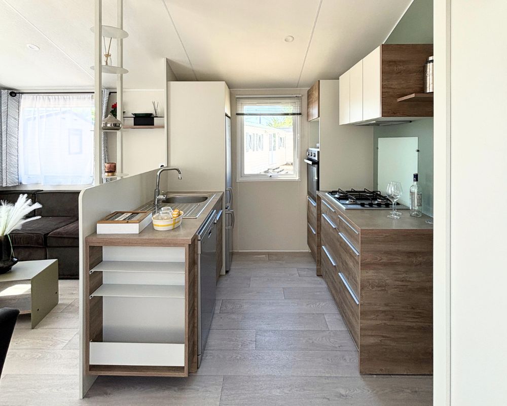 Mobil-home occasion Rideau Ankara 106.2 à vendre sur la côte d'opale, cuisine