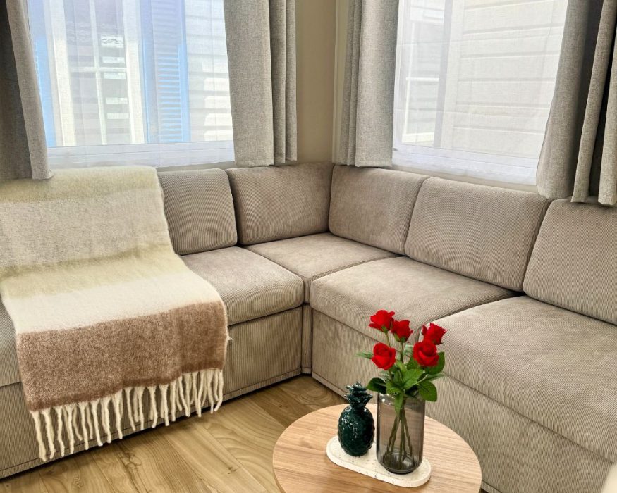 Mobil-home neuf Rideau Ankara 106.2 de 2026 à vendre sur la côte d'opale, canapé