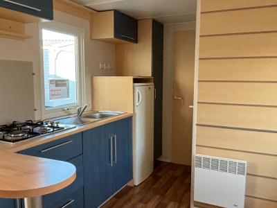 Mobil-home occasion Super Mercure en 2 chambres à vendre à sur camping, la cuisine
